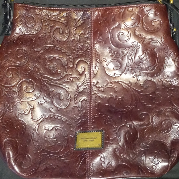 Tignanello Leather Shoulder Bag - Picture 1 of 3